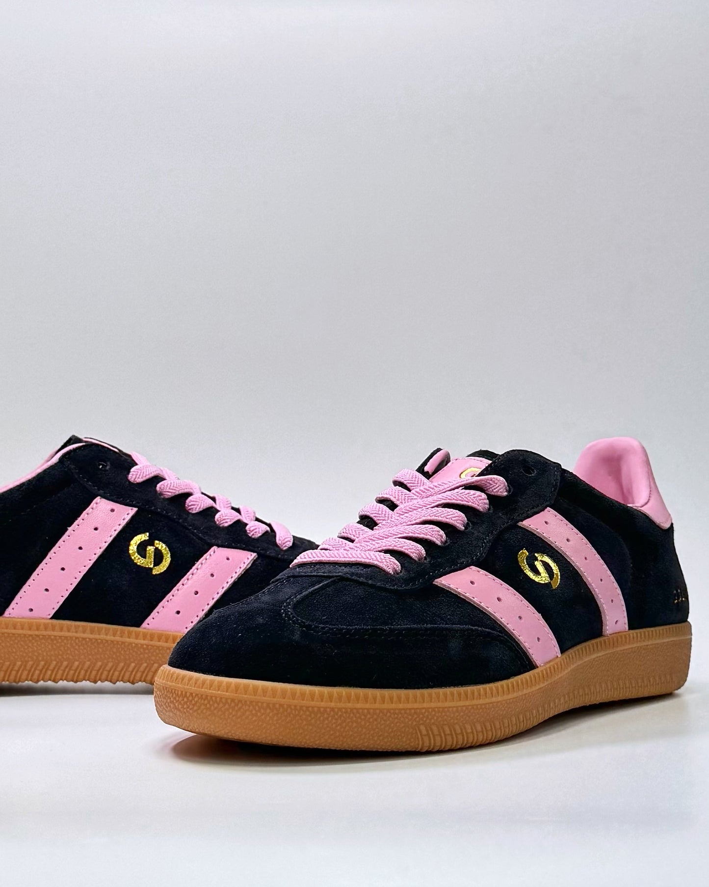 2001 Parallel (Navy/Pink Suede)