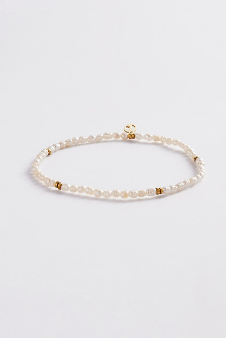 Zafino Women's Fine Pearl Bracelet with Gold Accents | Gretel Lane