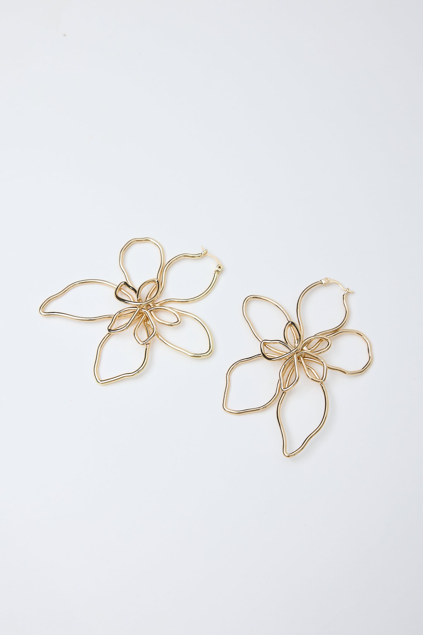 Jola Earrings (Gold)