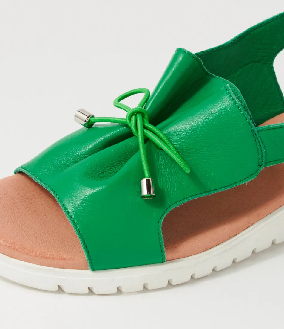 Malika (Bright Emerald-White)