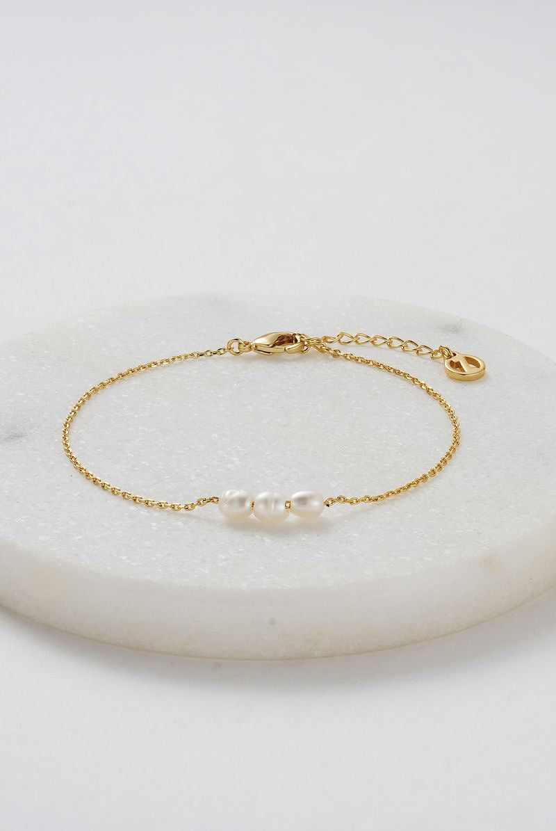 Mini Pearl Bracelet (Gold)