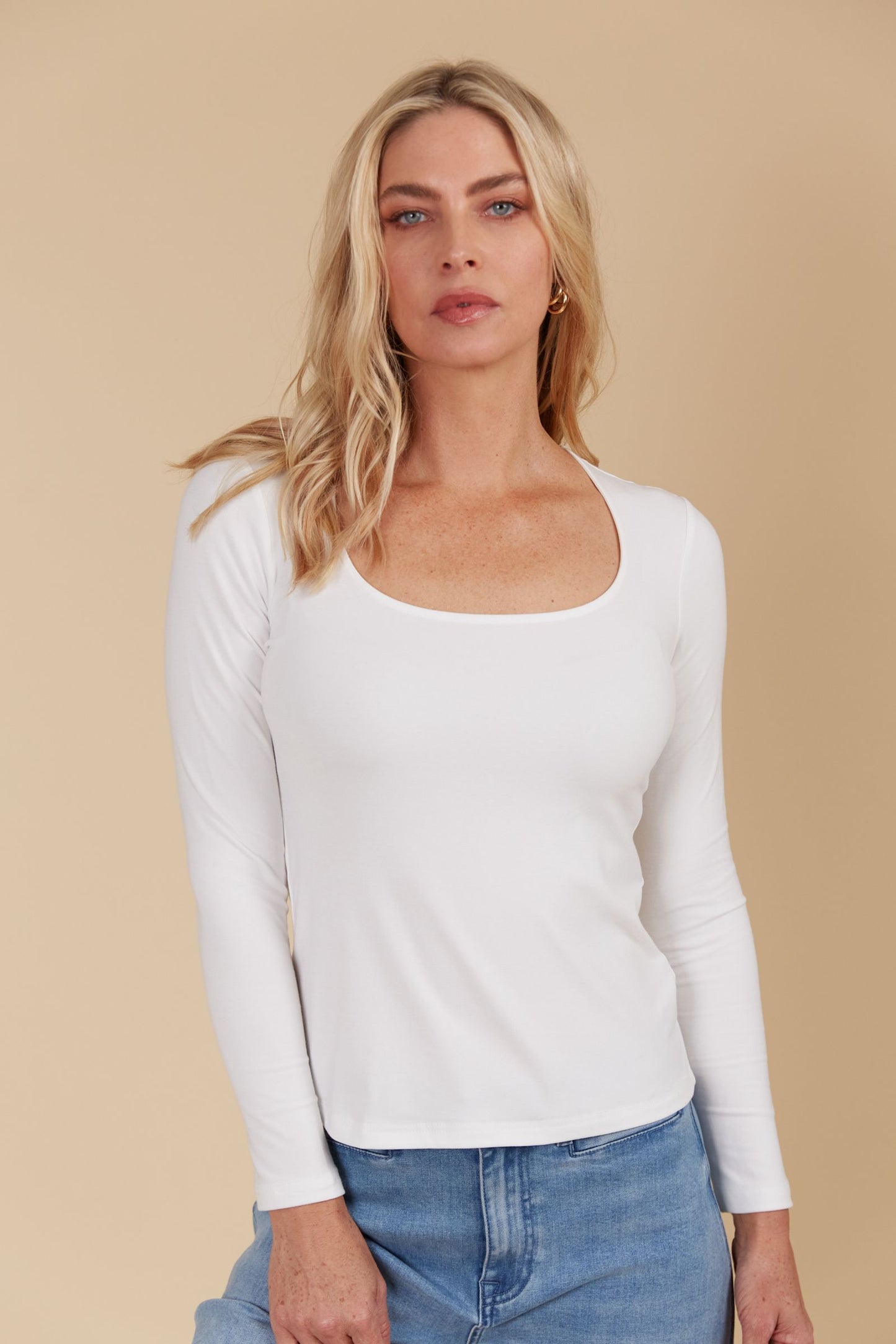 Isle of Mine Women's Ivory Naria Scoop Neck Long Sleeve Top | Gretel Lane