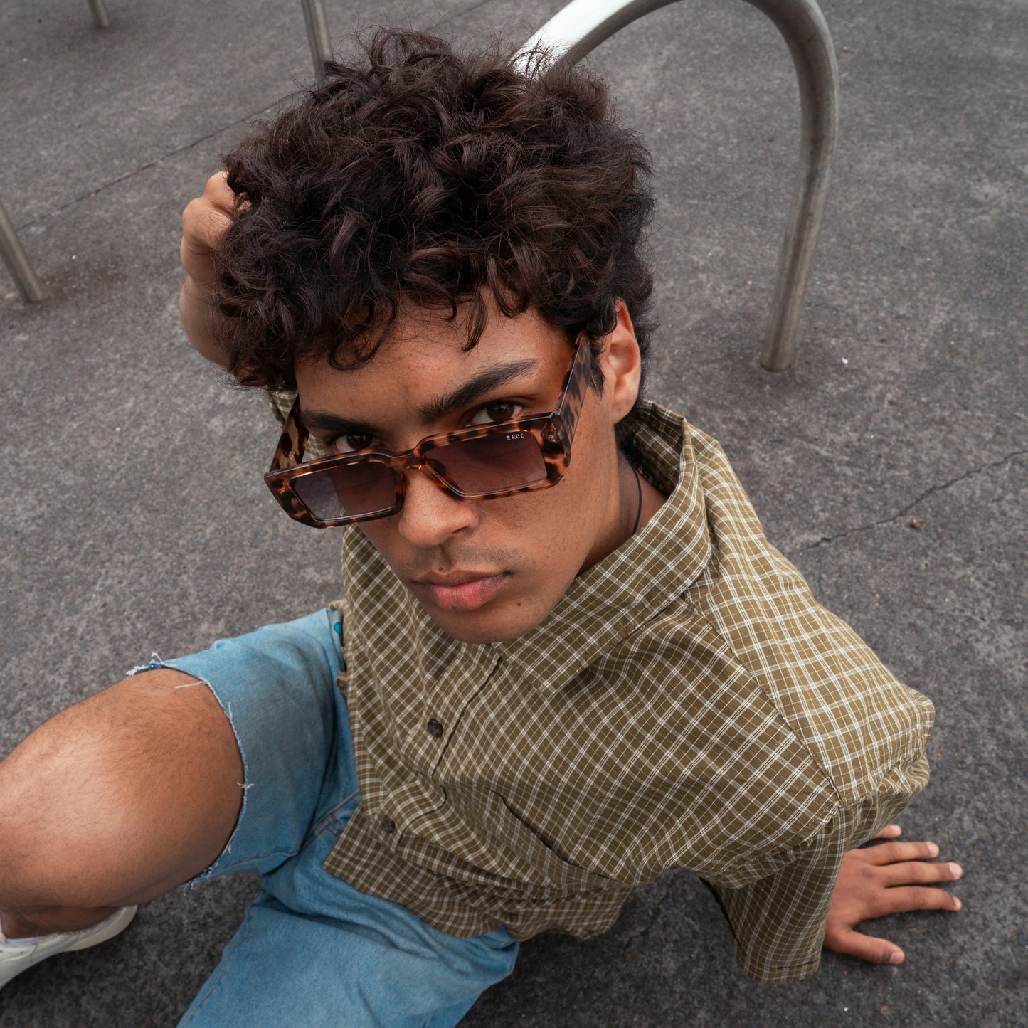 Oddity (Tortoiseshell Gradient Smoke)