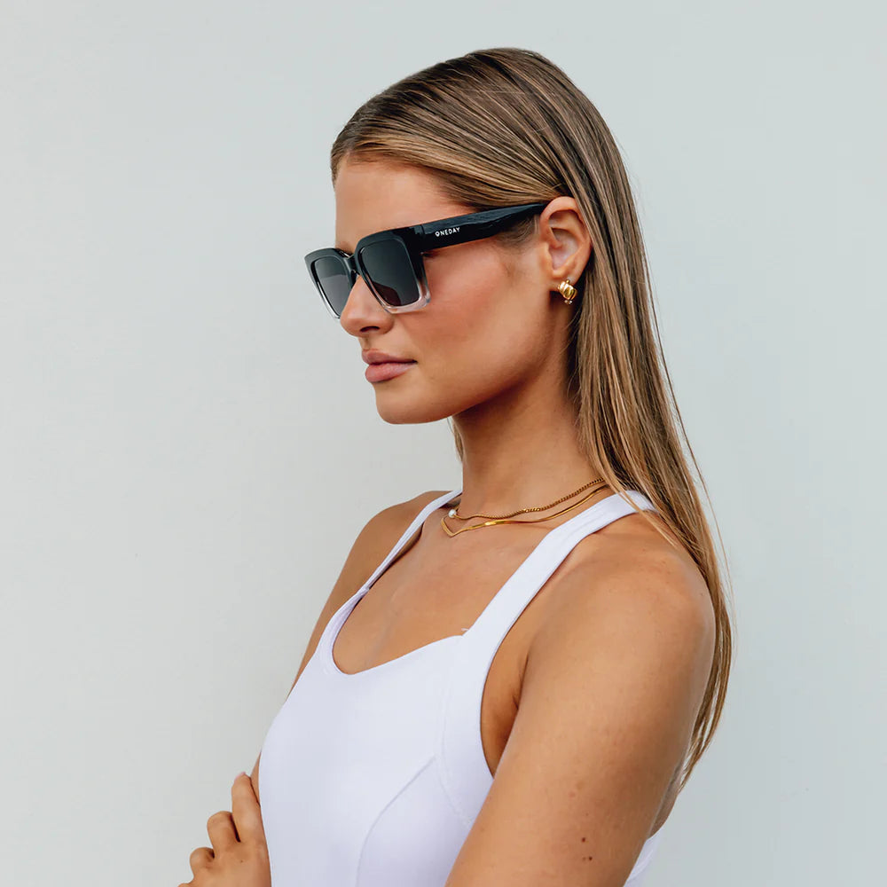 Rhodes (Black Clear Smoke)