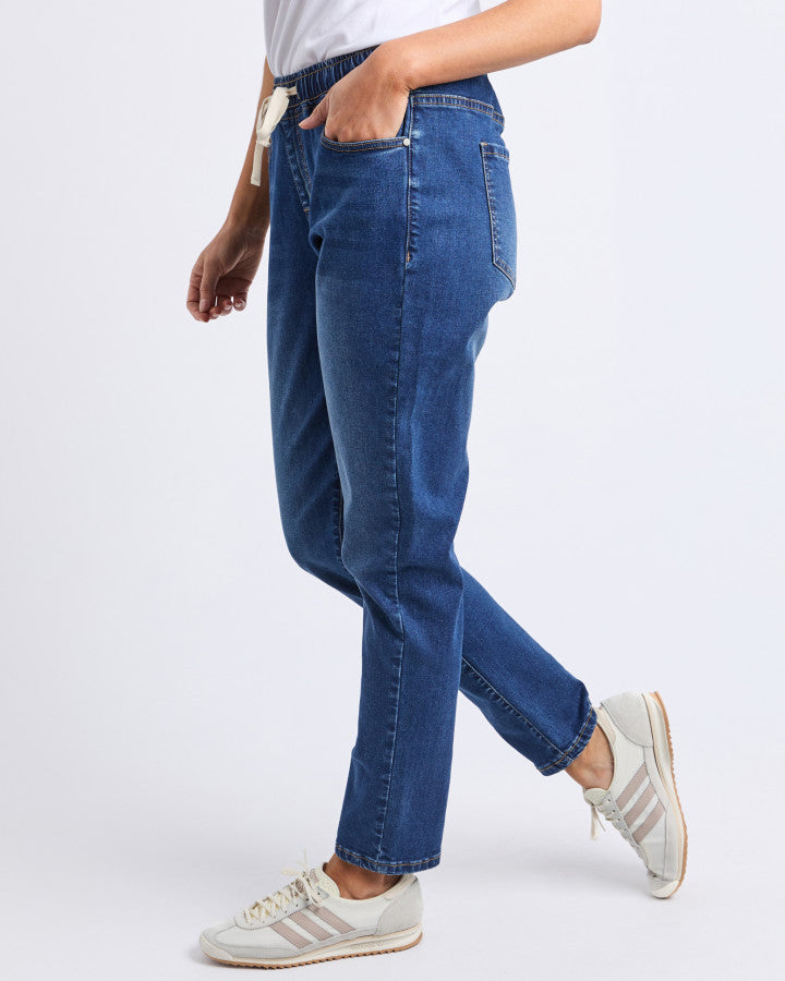 Juliette Jogger Jean (Vintage Blue)