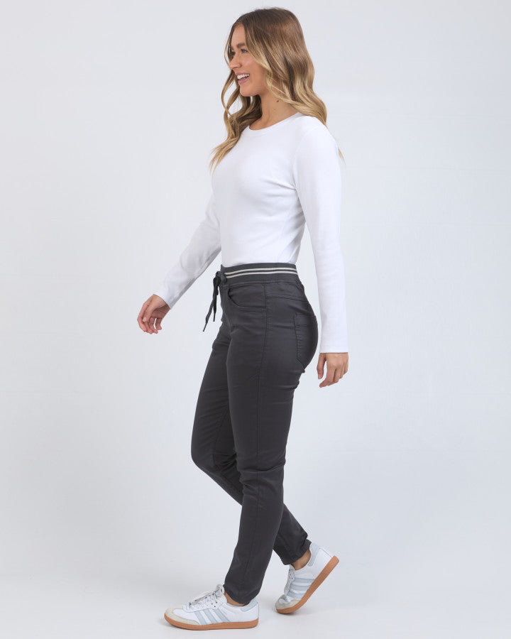 Sylvia Jogger (Charcoal)