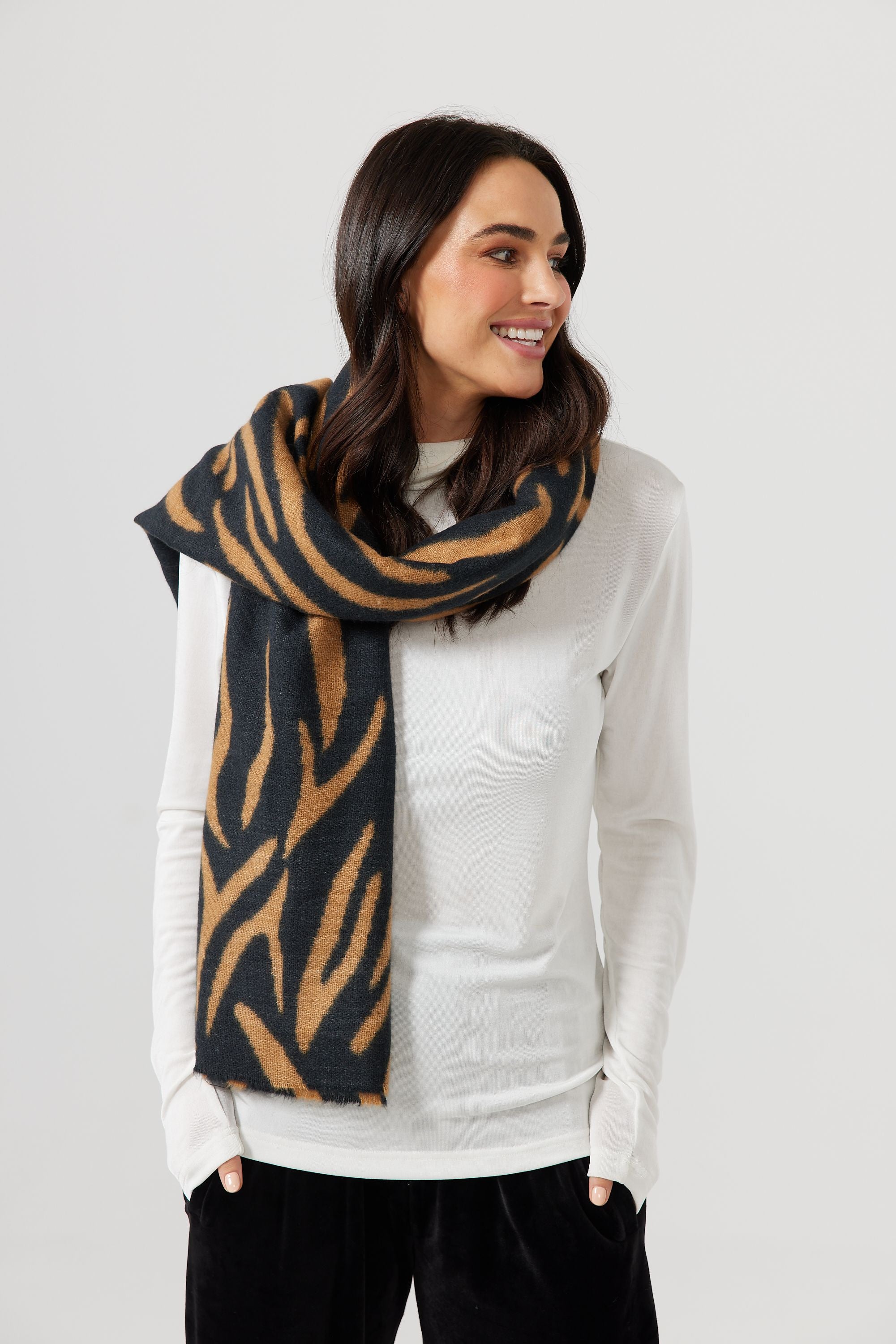 Black and deals tan scarf