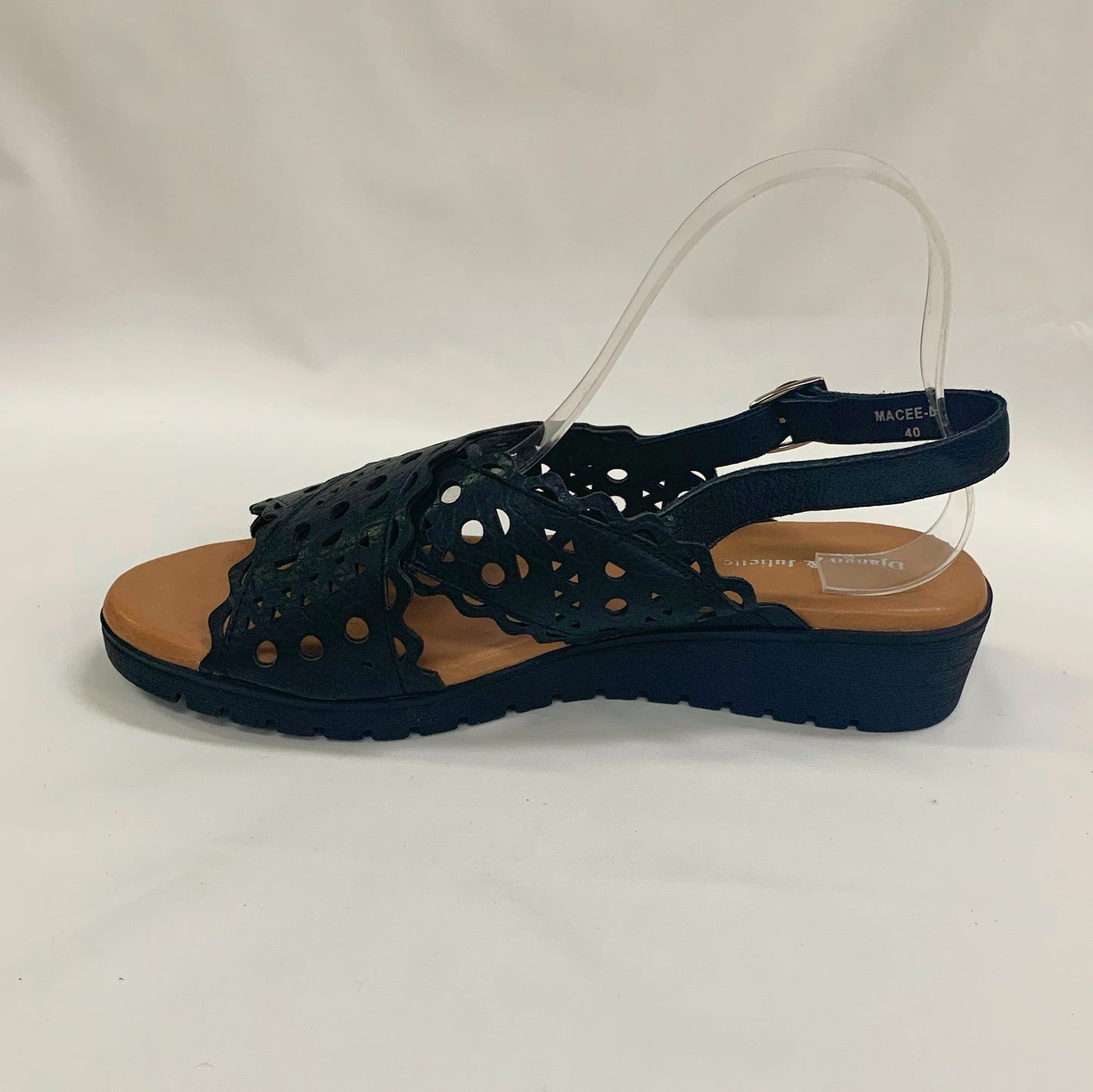 Macee (Black)