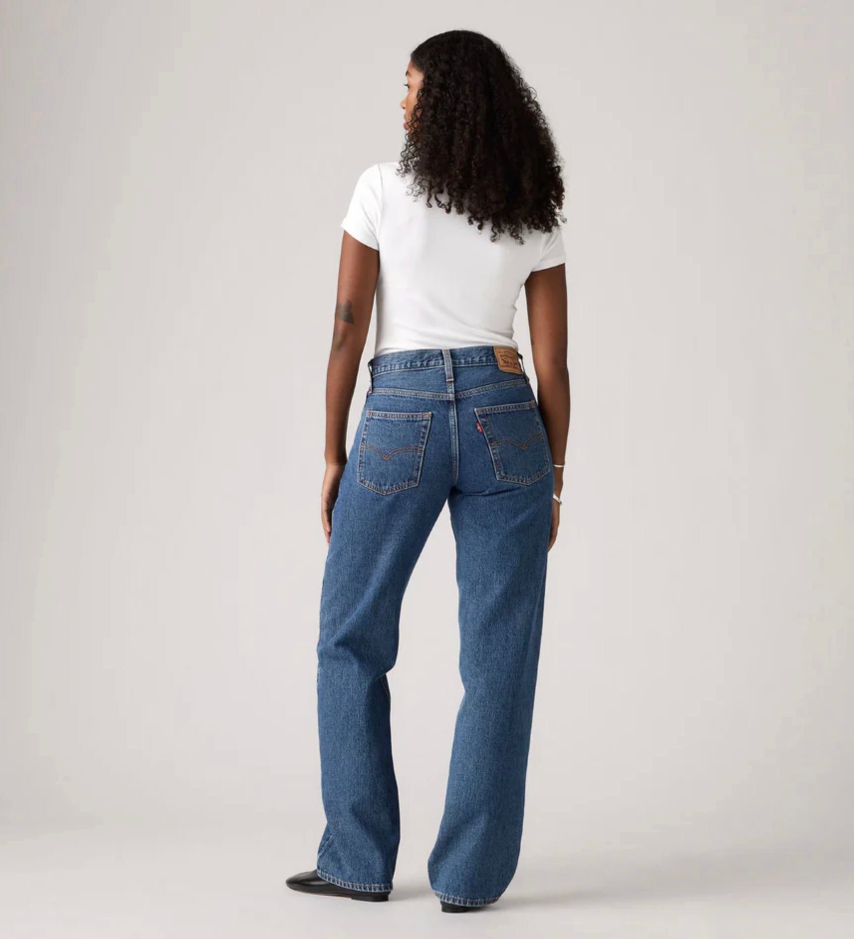 Levi Women's '94 Baggy Jeans in Mid Blue Denim | Gretel Lane