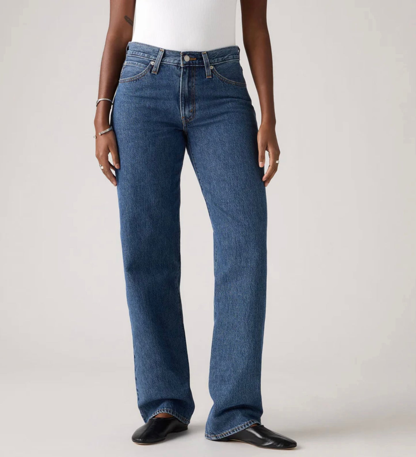 Levi Women's '94 Baggy Jeans in Mid Blue Denim | Gretel Lane