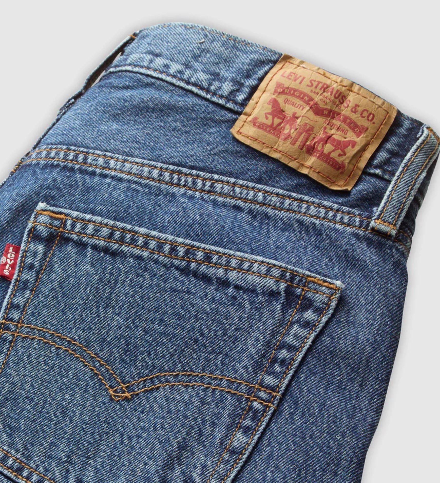 Levi Women's '94 Baggy Jeans in Mid Blue Denim | Gretel Lane