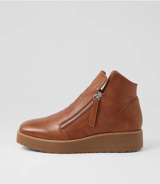 Top End Dosta Twin Zip Ankle Boot Whiskey Leather | Women's Footwear | Gretel Lane