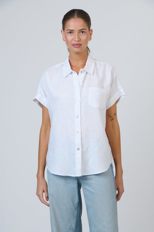 wome’s white linen short-sleeve collared shirt | Gretel Lane