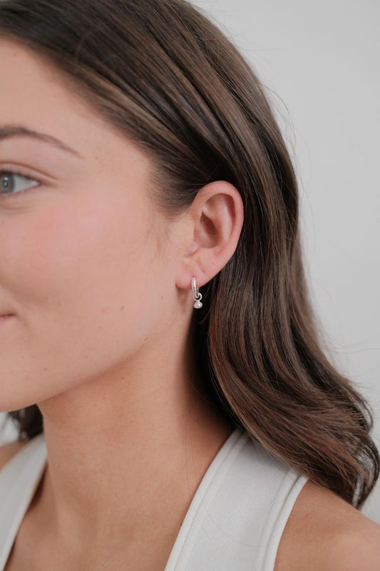 Emery Earring - Pearl (Silver)