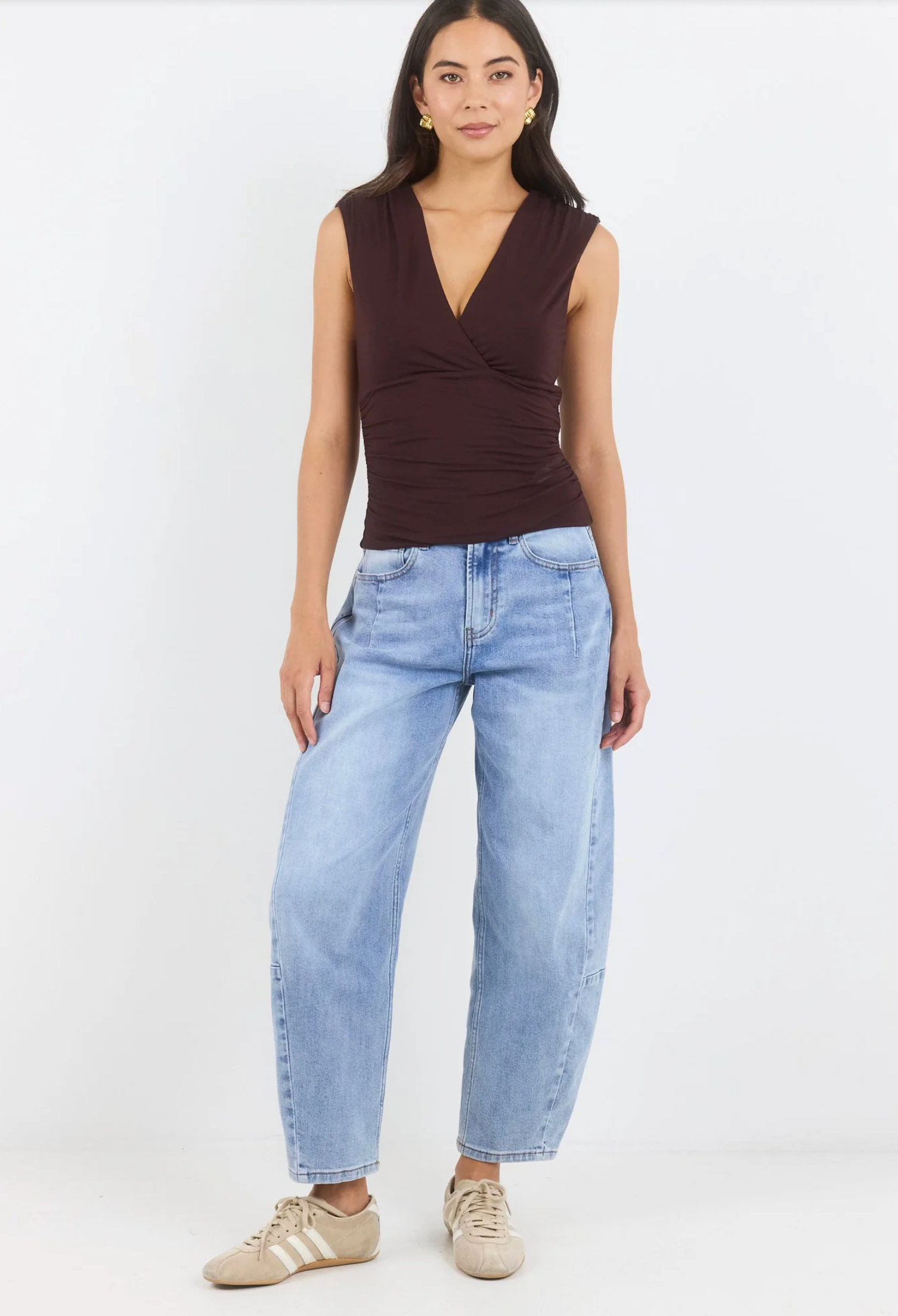 Among the Brave Graduate Stretch Denim Barrel Jeans Light Blue | Women's Jeans | Gretel Lane