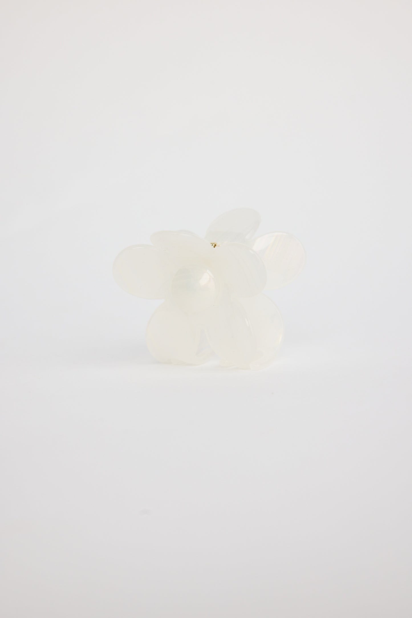 Flower Power Hair Claw (White)