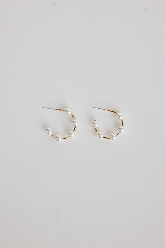Halifax Earrings (Pearl)