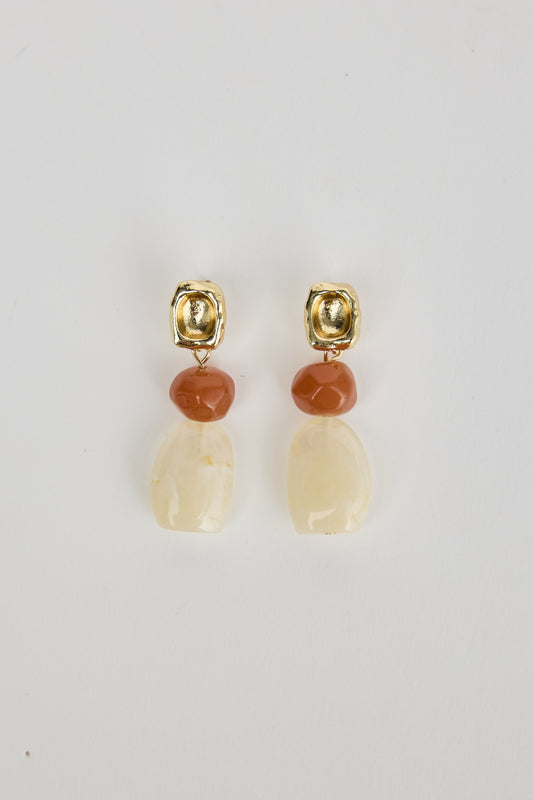 Amelia Earrings (Creme)