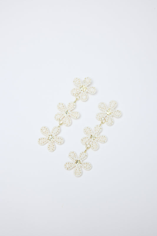 Camilla Earrings (Off White)