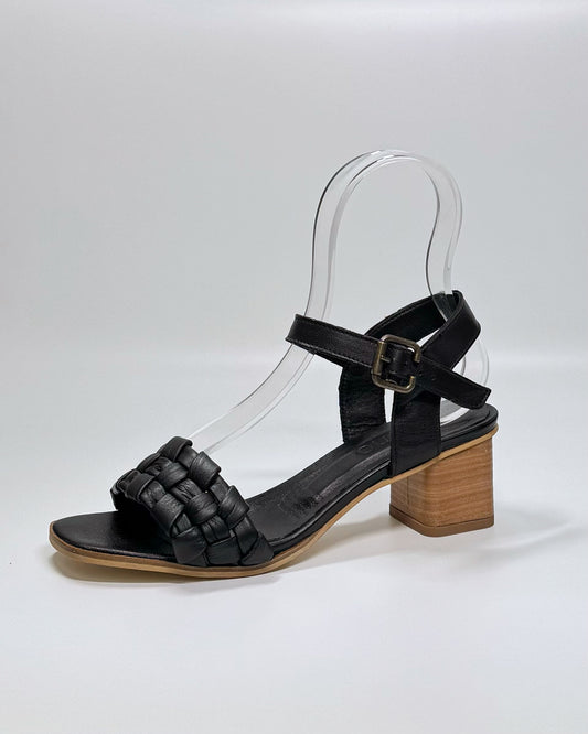 Jannie (Black)