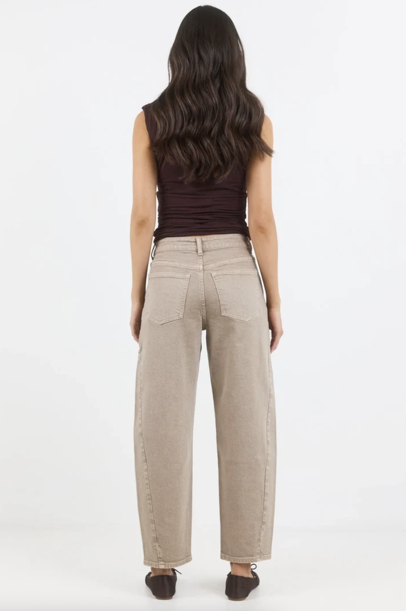 Stories Be Told Idolise Stretch Soft Barrel Leg Jean Taupe | Women's Jeans | Gretel Lane