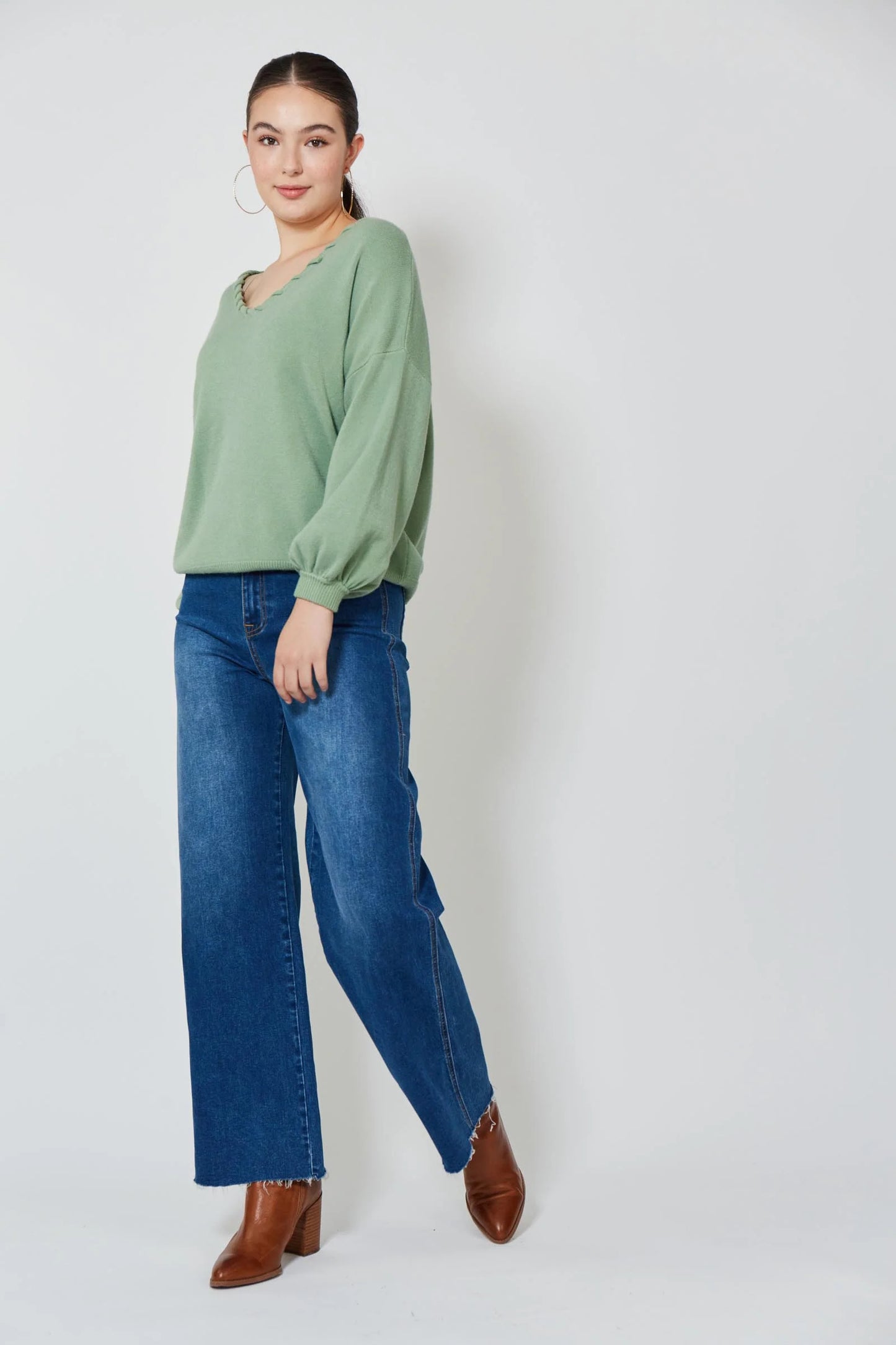 Ines V Jumper (Moss)