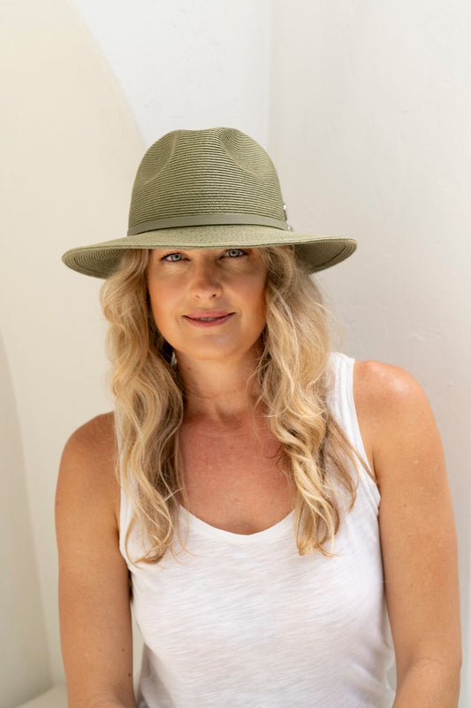 Irene Short Brim Panama Olive