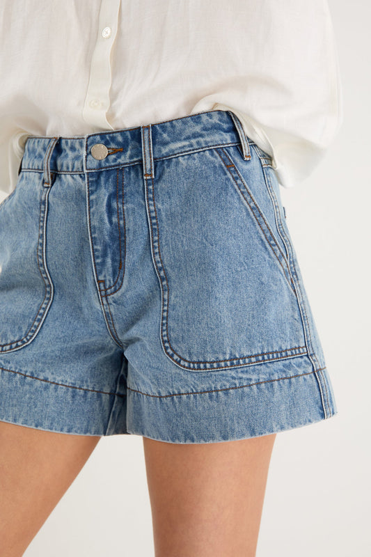 Kindly Pocket Front Denim Short (Mid Blue)