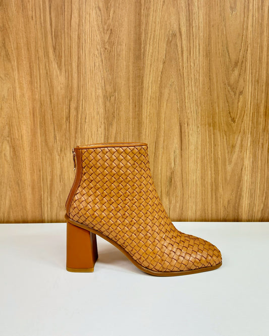 Lazarus (Tan Weave)