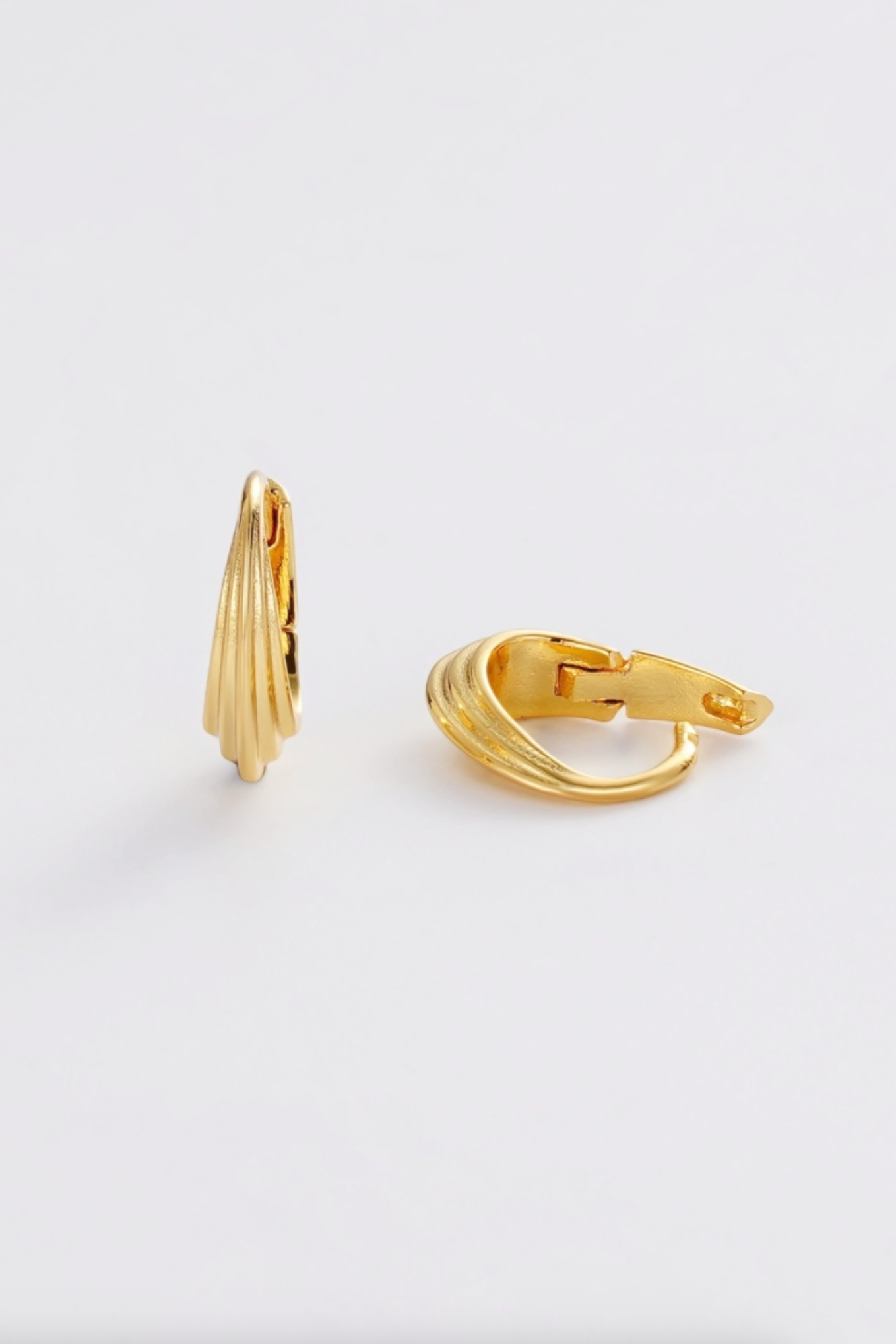 Zafino Marley Small Hoop Earring Gold | Gold Hoop Earrings | Gretel Lane