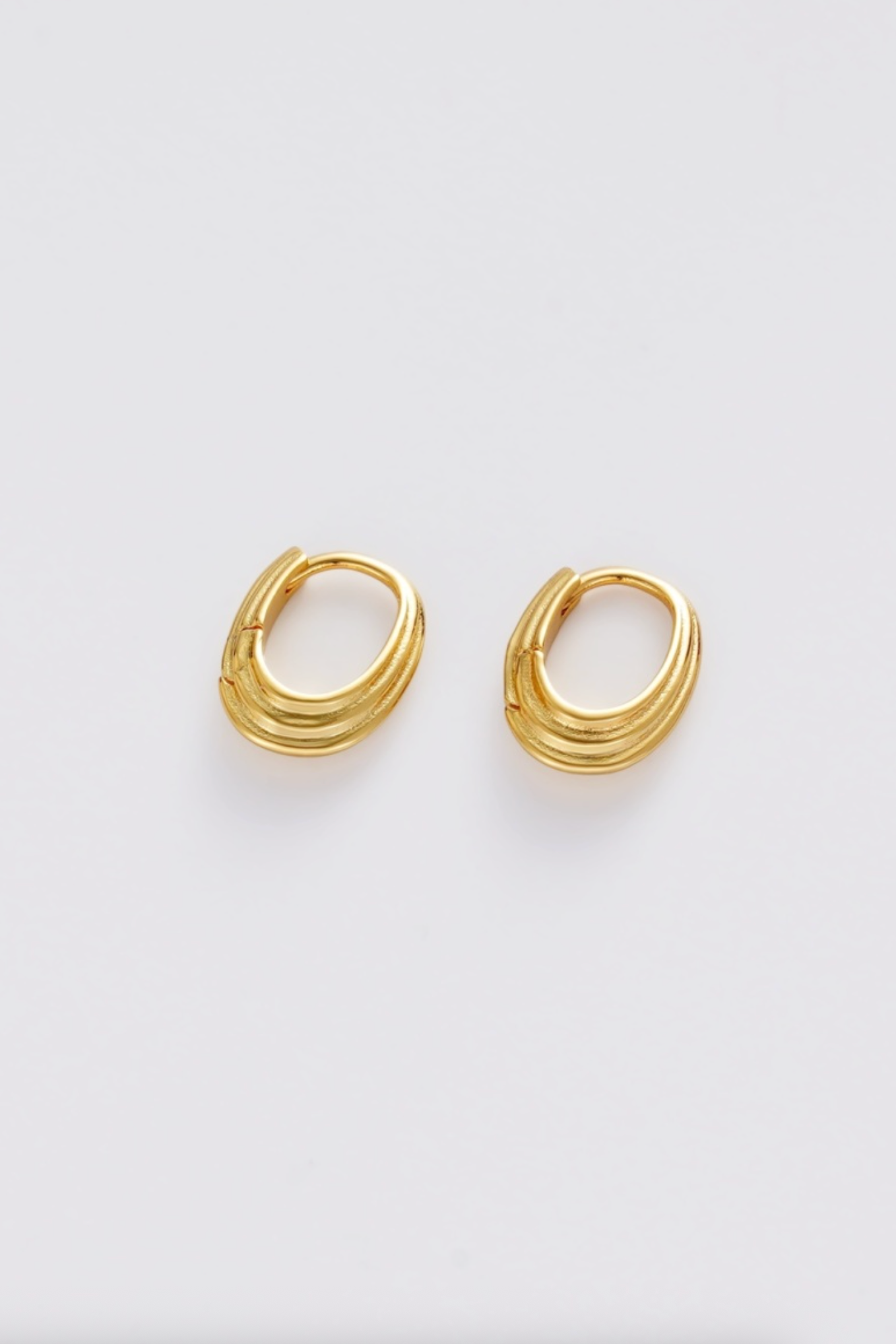 Zafino Marley Small Hoop Earring Gold | Gold Hoop Earrings | Gretel Lane