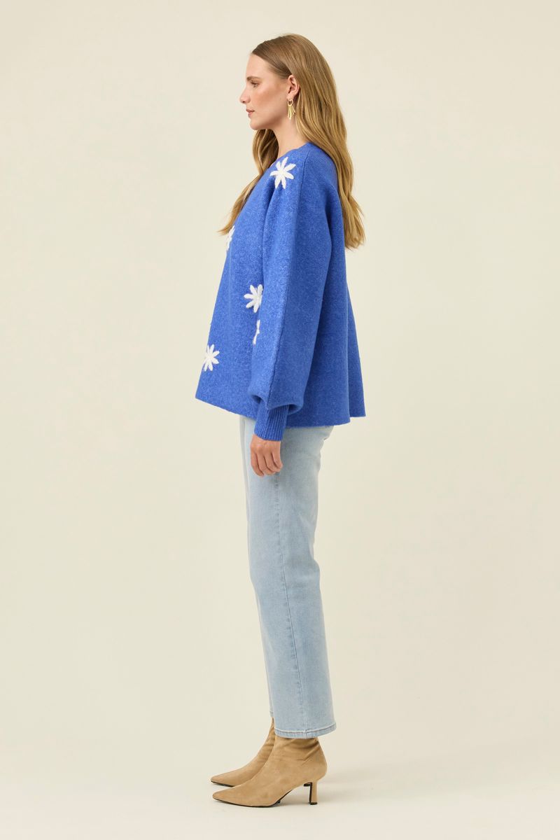 Isle of Mine Women's Miru Stitch Flower Blue Knit Jumper | Gretel Lane