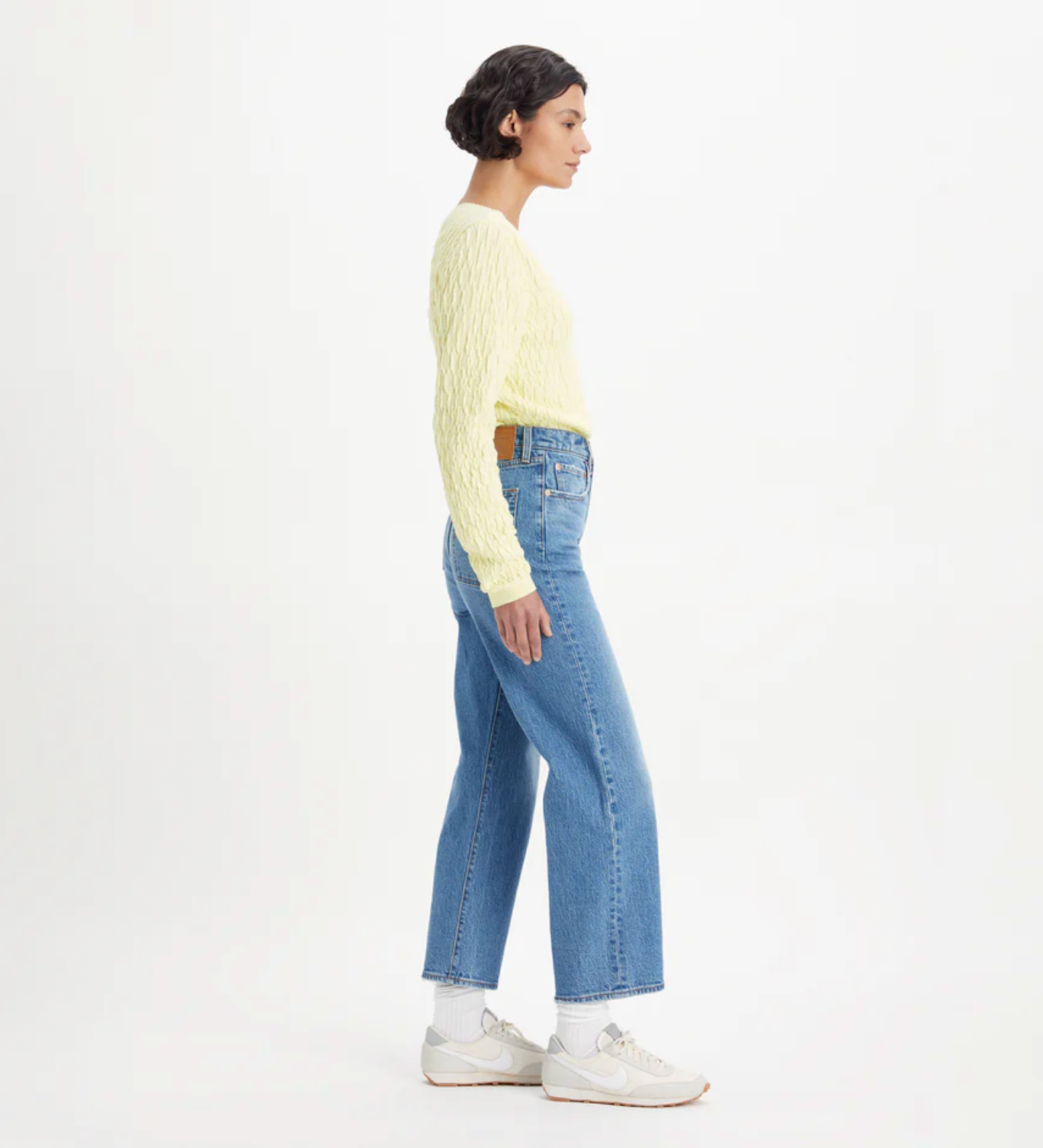 Levi's Women's Ribcage Ankle Jeans in Light Blue Denim | Gretel Lane