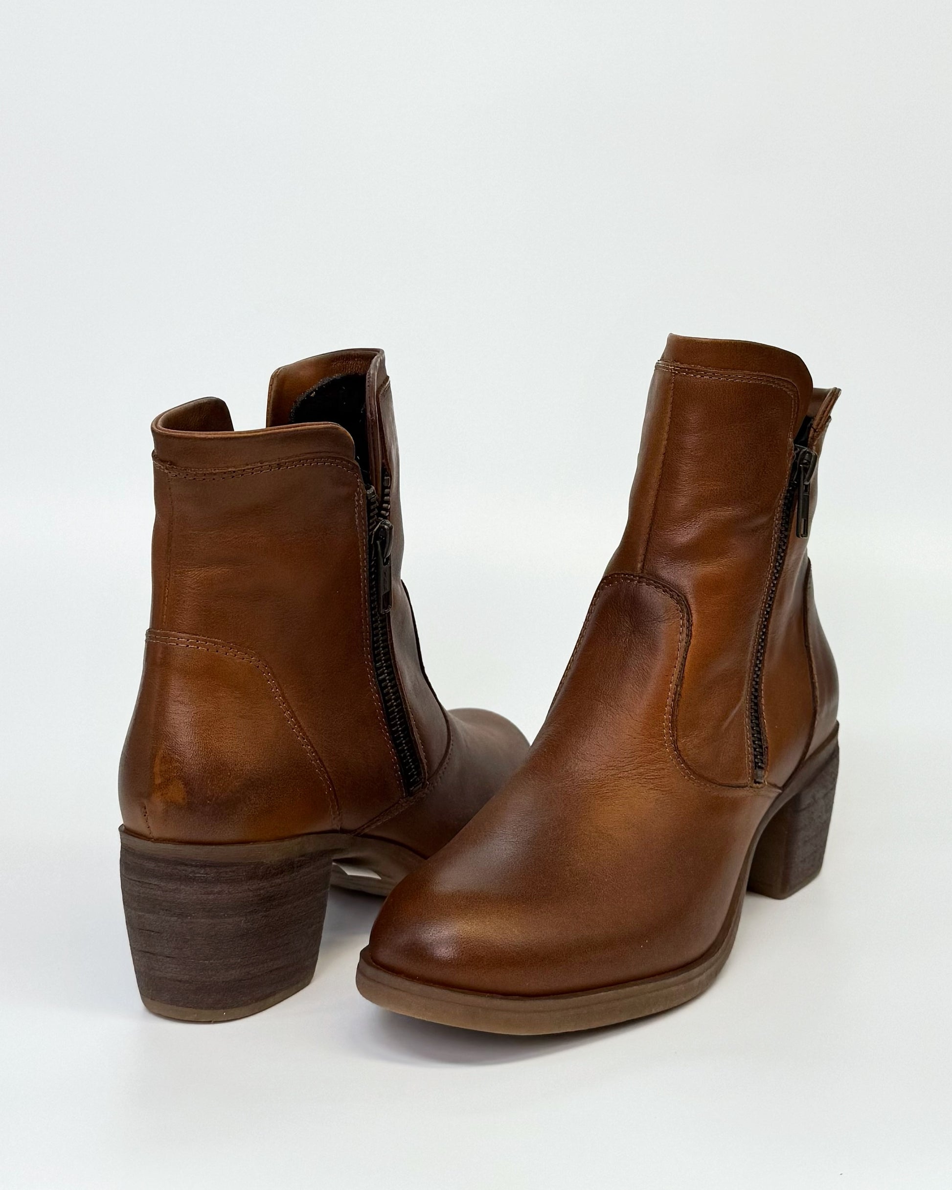 Zeta Women's Dark Brown Twin Zip Rocio Boot | Gretel Lane 