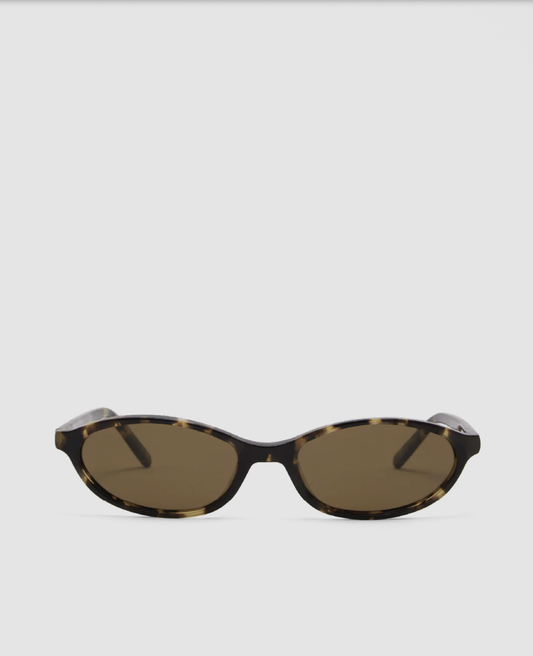 Banbé Eyewear Women's Rodrigo Sunglasses in Toffee Tortoiseshell | Gretel Lane