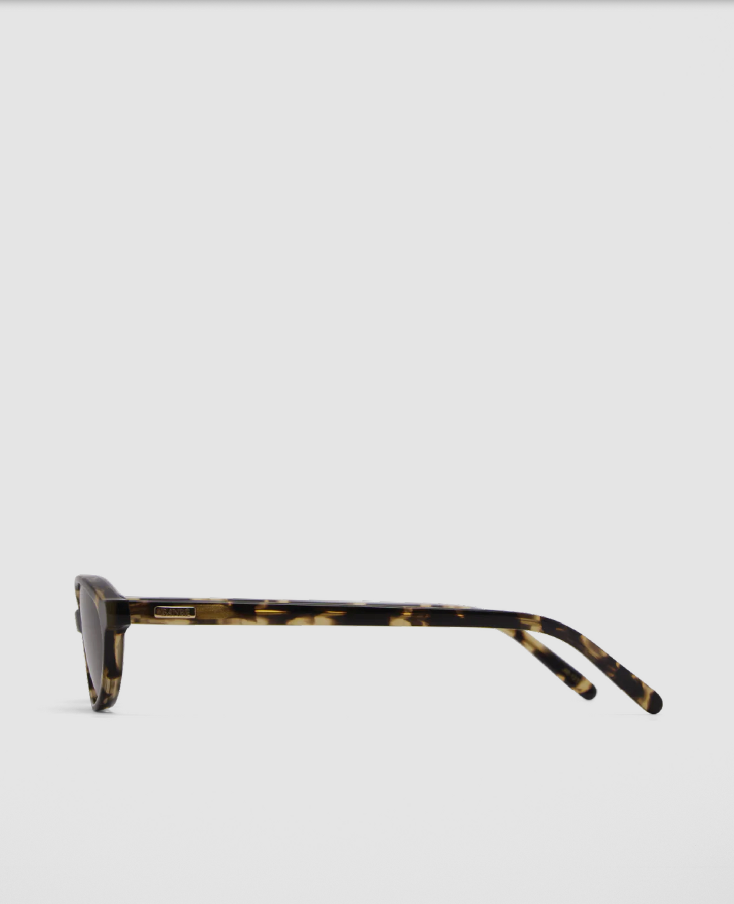 Banbé Eyewear Women's Rodrigo Sunglasses in Toffee Tortoiseshell | Gretel Lane