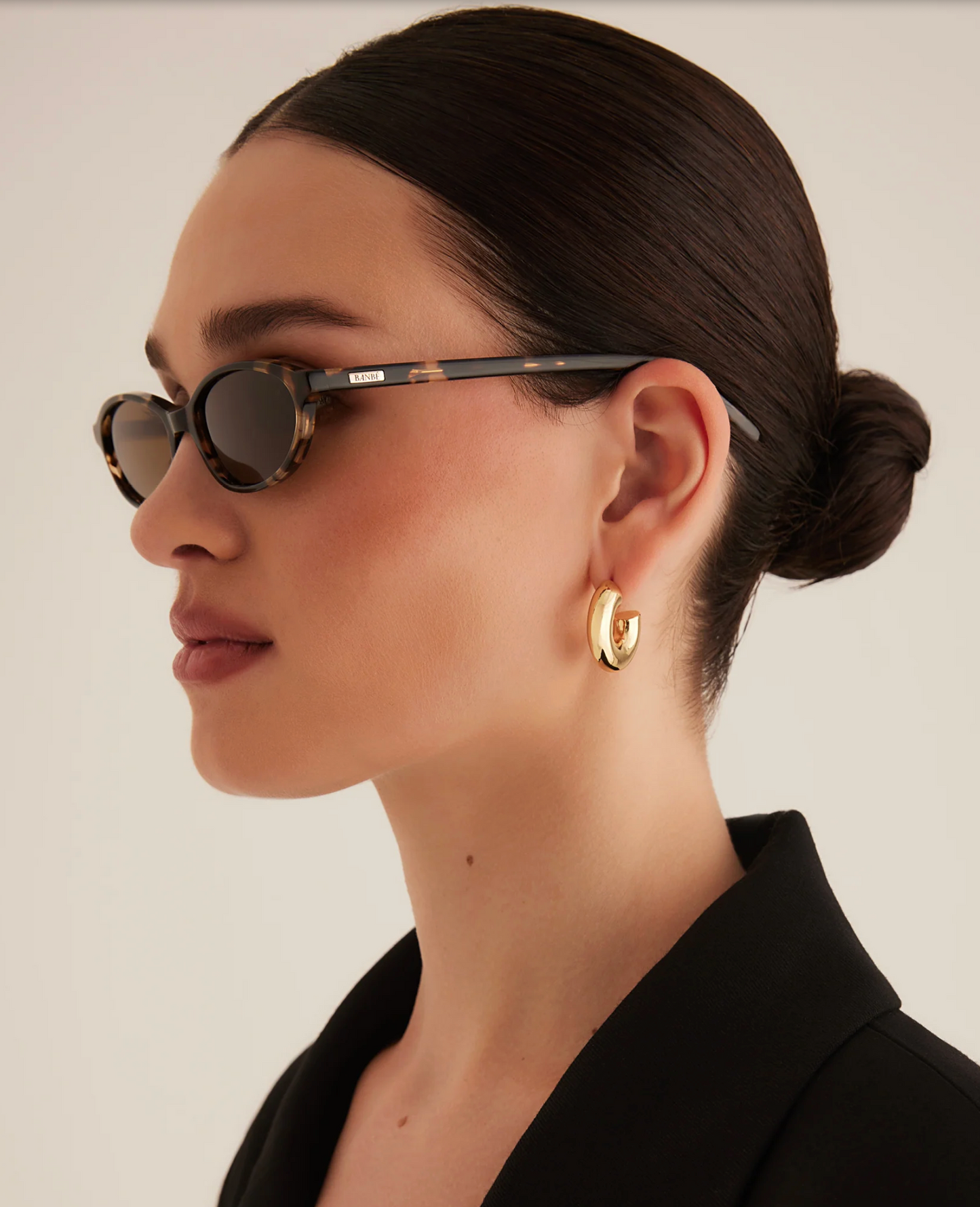 Banbé Eyewear Women's Rodrigo Sunglasses in Toffee Tortoiseshell | Gretel Lane