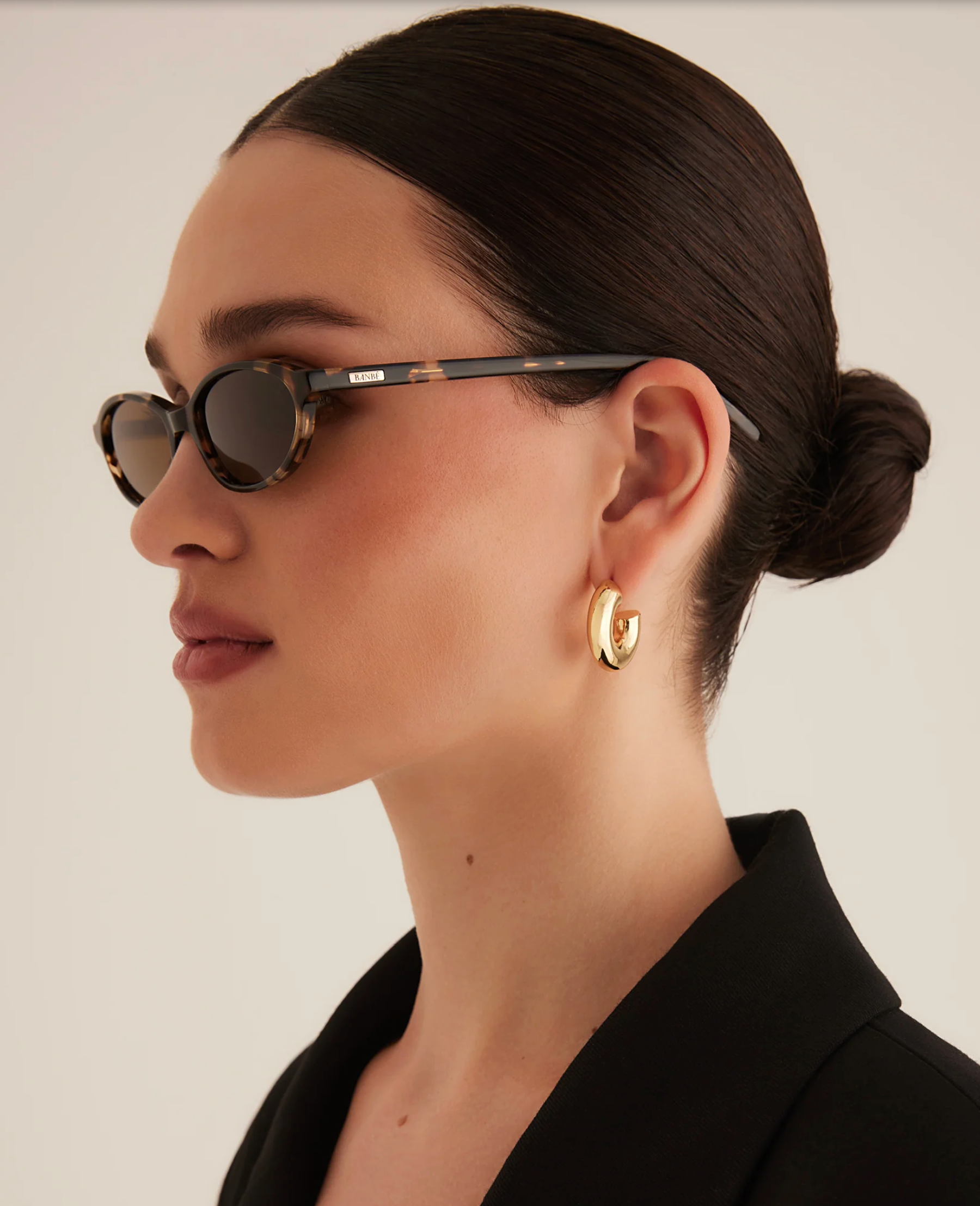 Banbé Eyewear Women's Rodrigo Sunglasses in Toffee Tortoiseshell | Gretel Lane