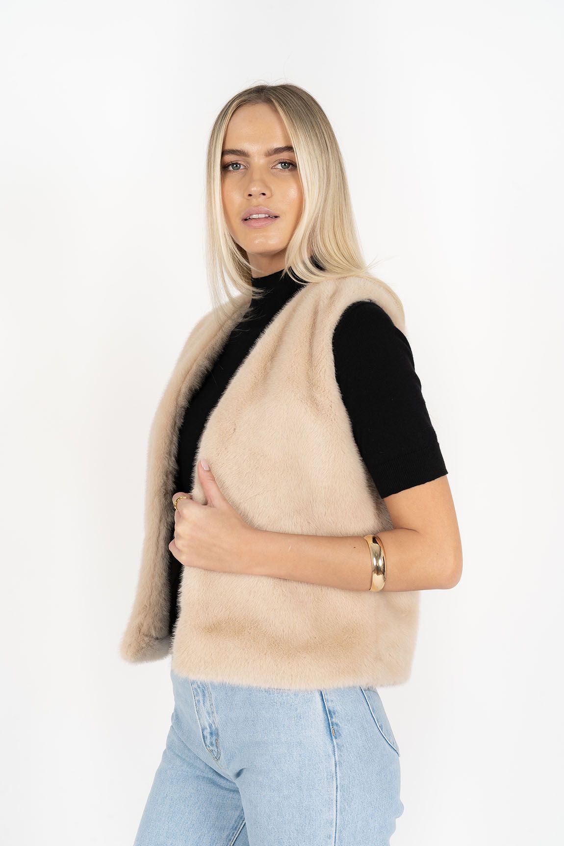 Vienna Vest (Latte)