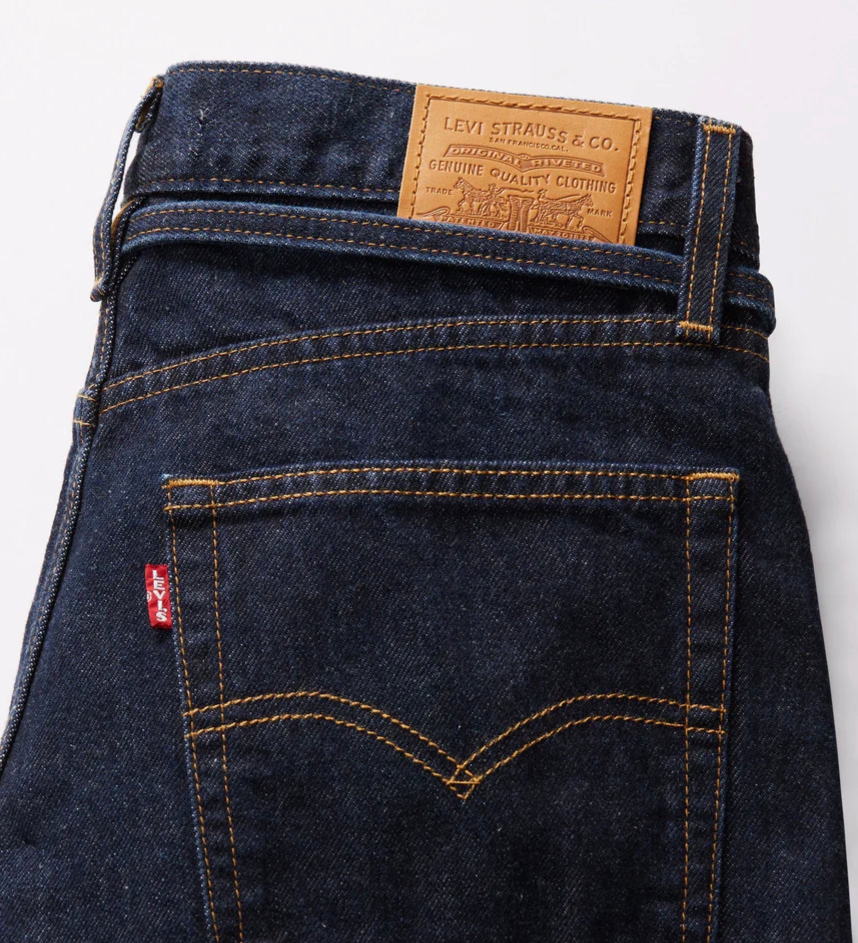 Levi Women's XL Straight Jeans in Dark Blue | Gretel Lane