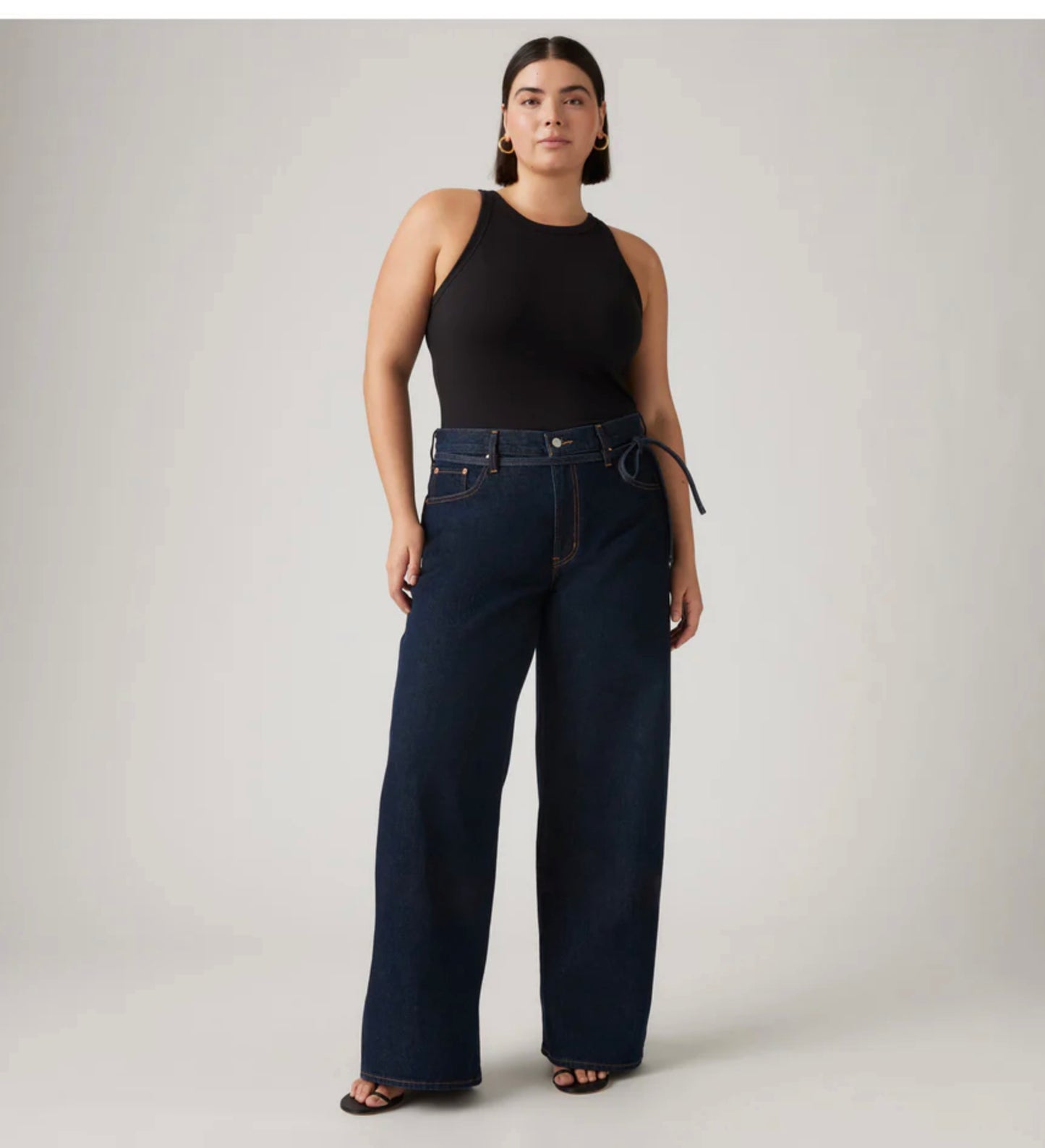 Levi Women's XL Straight Jeans in Dark Blue | Gretel Lane