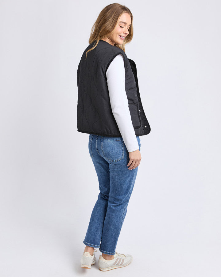 Foxwood Women's Sherpa Lined Alberta Vest in Black | Gretel Lane