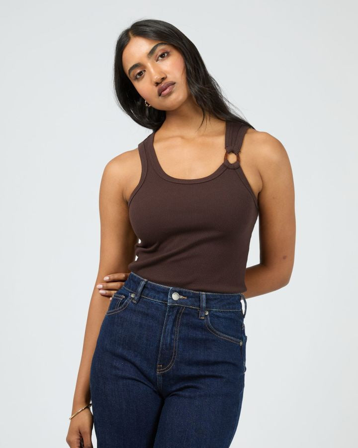 Sierra Tank (Brown)