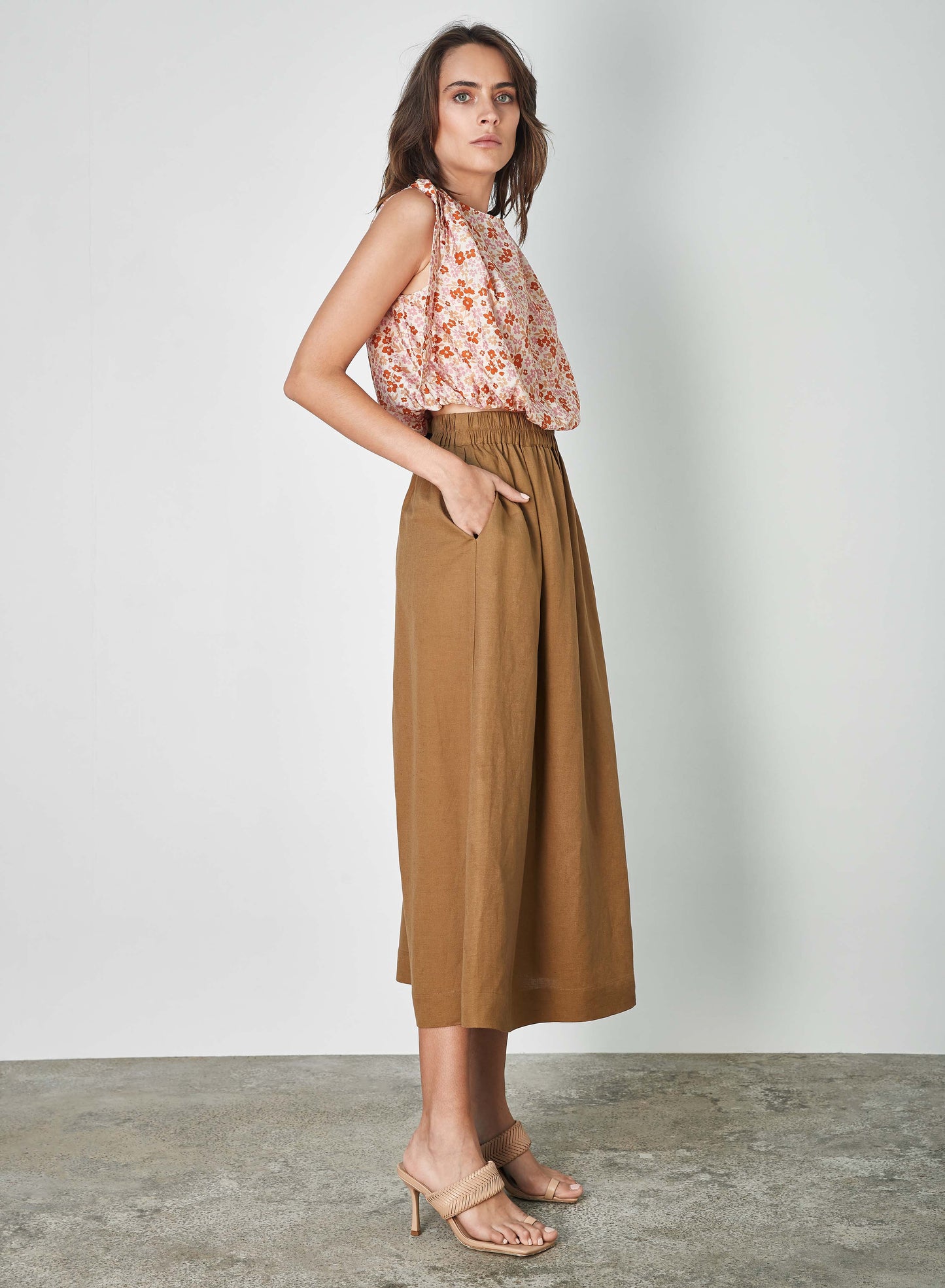 Retro Escape Skirt (Bronze)