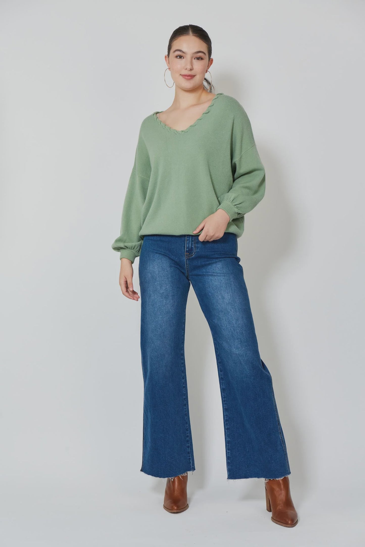 Ines V Jumper (Moss)