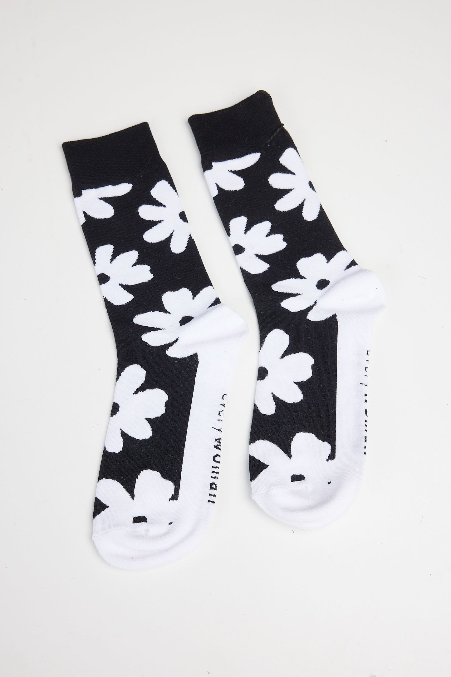Winter Bloom Socks (Black)